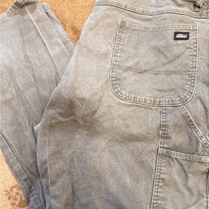 Dickies Men's 44x32 relaxed fit Gray Cargo Pants light use no stains